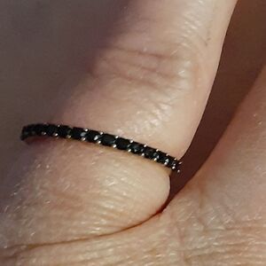 18k solid gold black stone wedding band or stack ring size 6.5  ayu 750 Ayugold